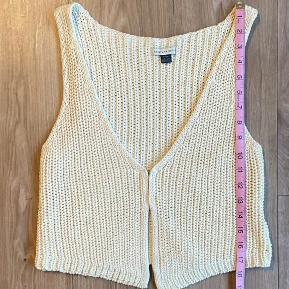 American Eagle Sweater Vest - Picture 4 of 6
